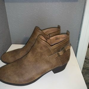 Women’s boots